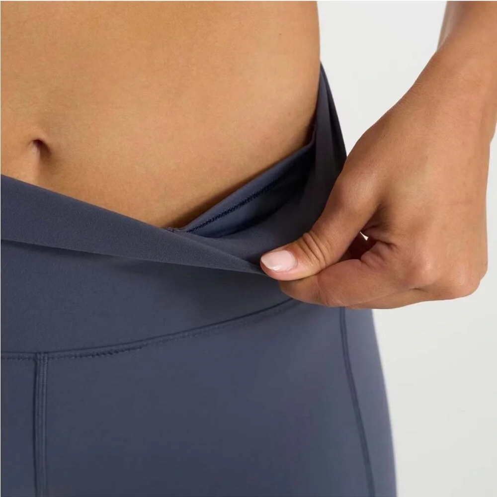 NWT Vuori Studio Pocket Legging ✨FLAW✨ - Picture 5 of 7